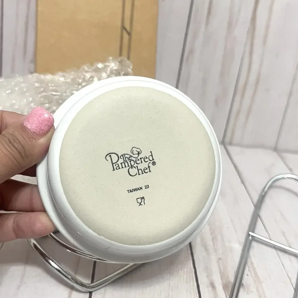 Pampered Chef Spoon Rest #1678 White Round Ceramic Dish Metal Stand New in Box